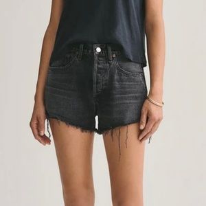 AGOLDE Parker shorts. 🖤